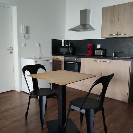 Residence Croix D'Anzin Valenciennes Bagian luar foto